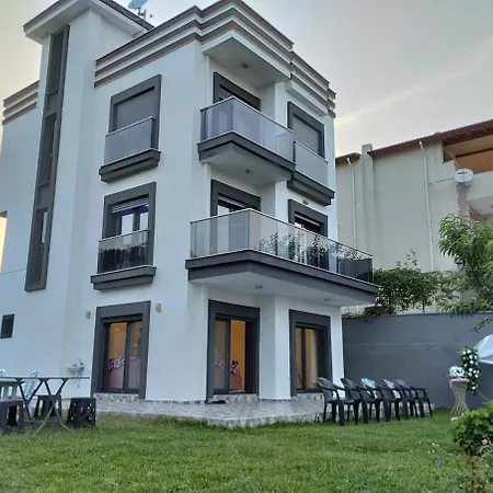 Vakantiehuis Seferihisarda Tam Muestakil 5 Odali Turizm Konutu Seferihisar