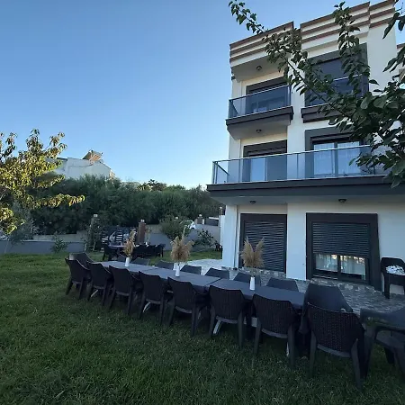 Seferihisarda Tam Muestakil 5 Odali Turizm Konutu Vakantiehuis