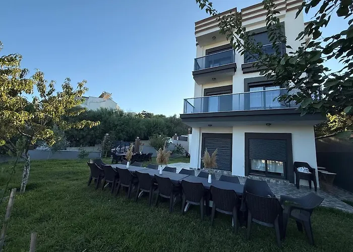 Seferihisarda Tam Muestakil 5 Odali Turizm Konutu بيت للعطل